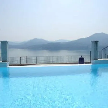 Belvilla By Oyo Vigneto Di Diciotto, Cleaning Included Apartment Oggebbio